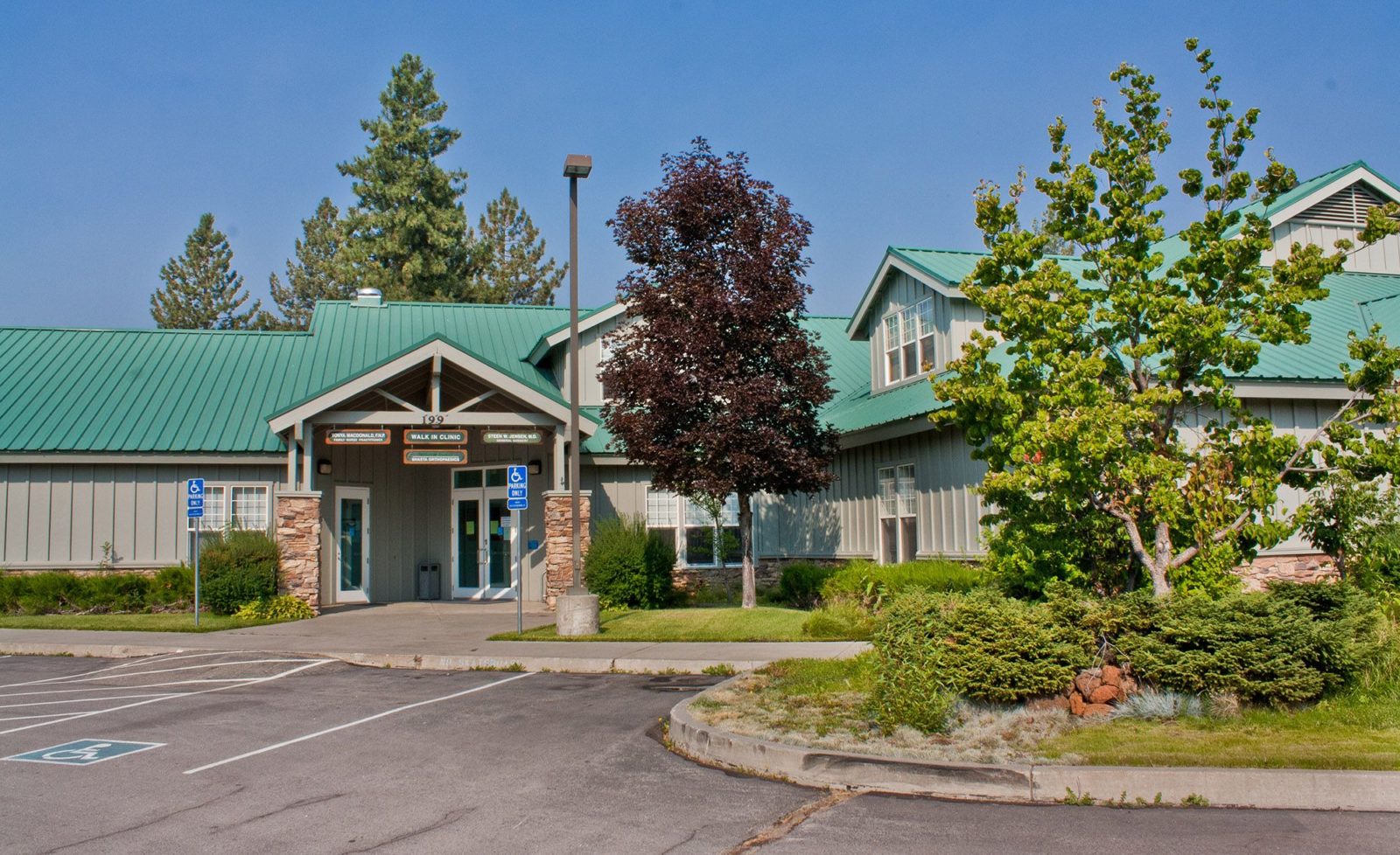 Exterior Image of the Almanor Clinic